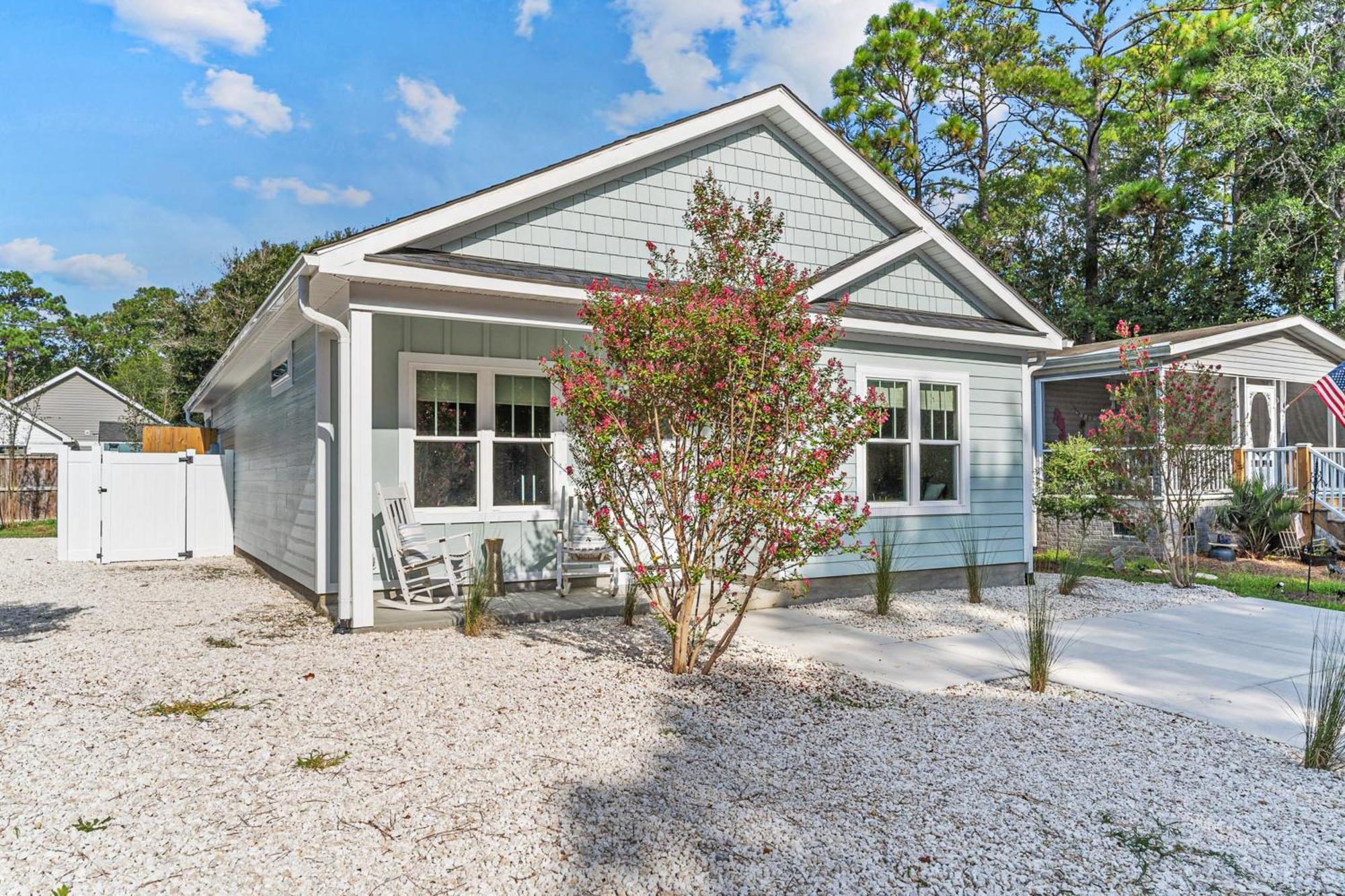 Pawsitive Island Escape Villa Oak Island Exterior photo